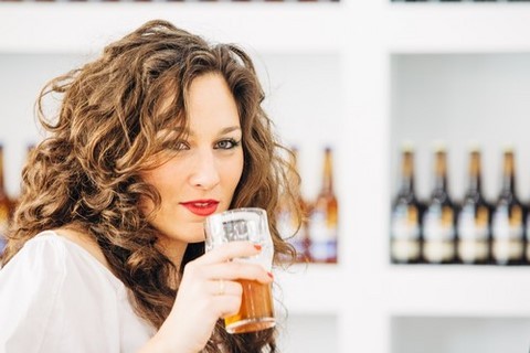 BEERS & WOMEN BEERS & WOMEN